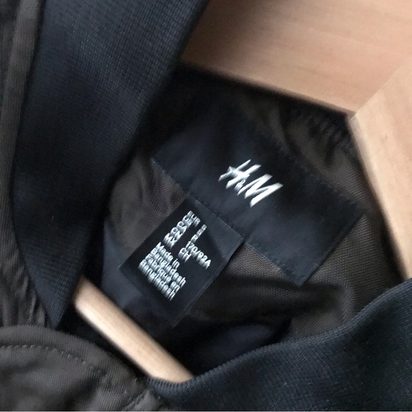 H&M Green & Black Bomber Jacket with Silver Hardware - Size Small (S) - Picture 5 of 5